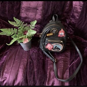 ALDO zipper closure crossbody black bag